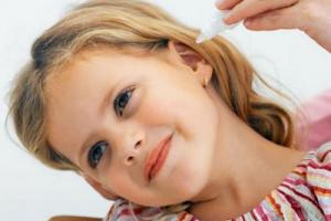 How to treat otitis media in a child